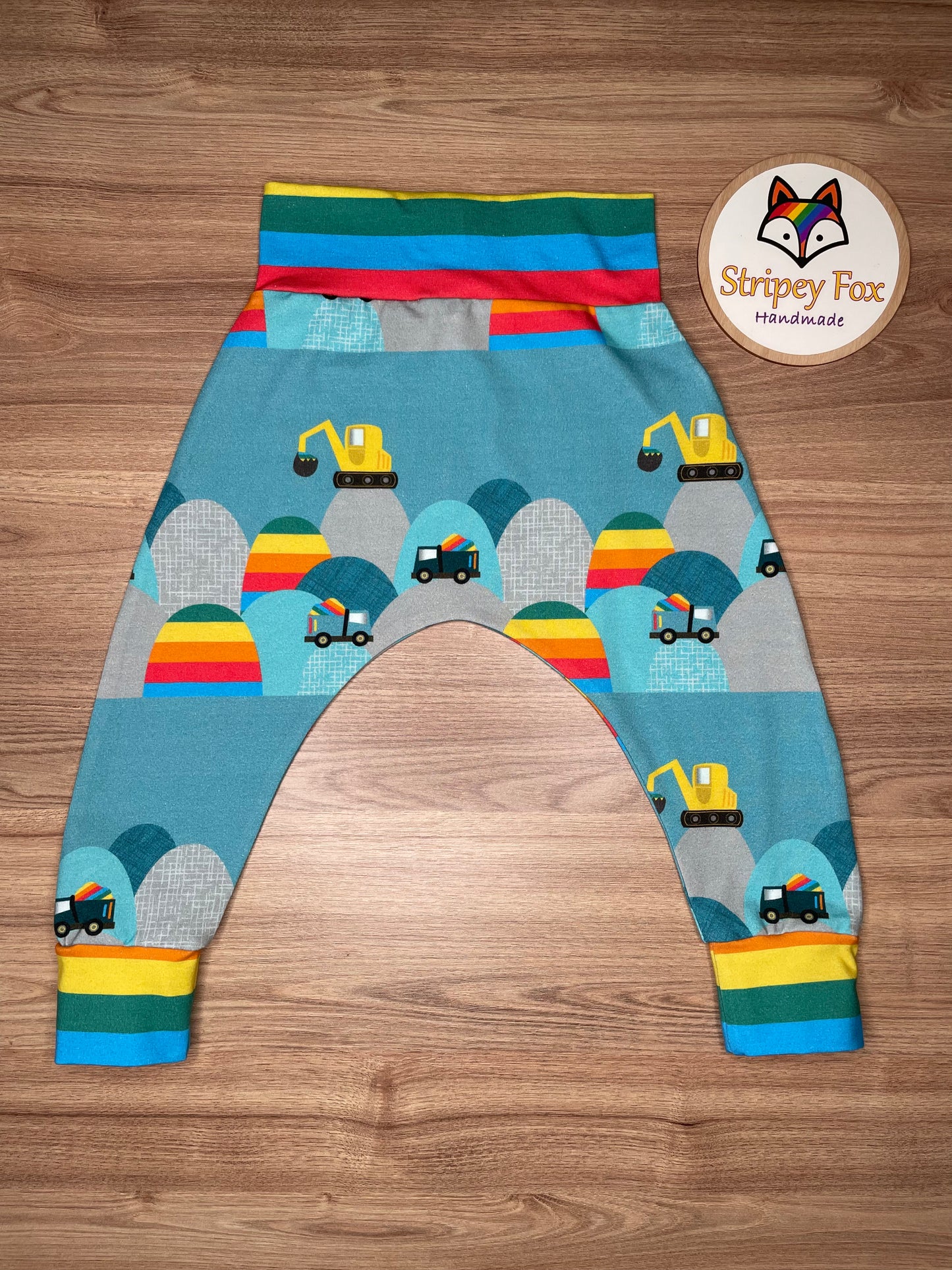 Rainbow Diggers Harems 12-18m