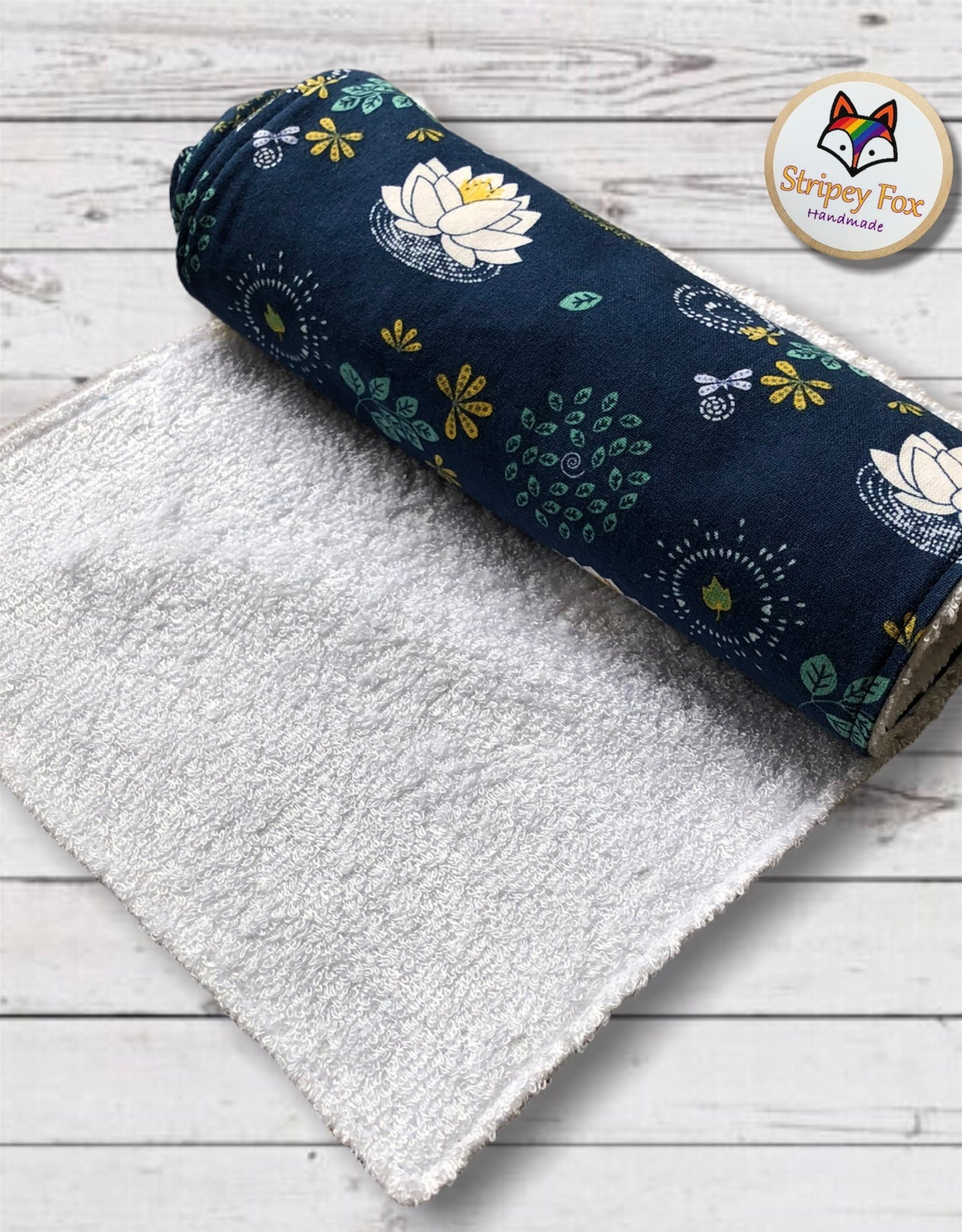 Water Lily Reusable Kitchen Roll